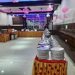 Hotel R M Plaza