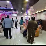 Hotel R M Plaza