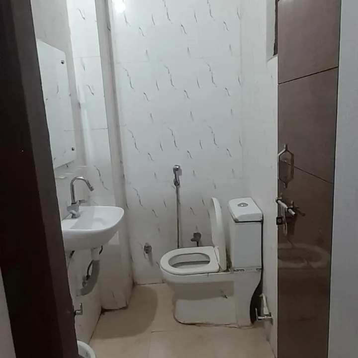 R M Plaza 2* Agra (Uttar Pradesh)