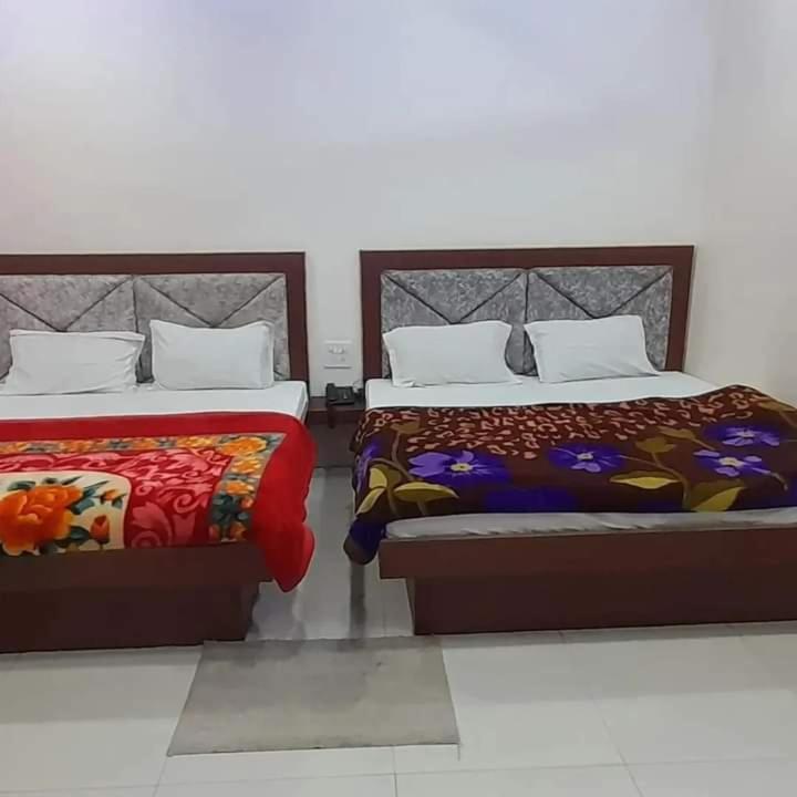 Hotel R M Plaza Agra (Uttar Pradesh)