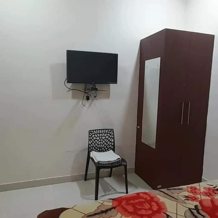 R M Plaza 2* Agra (Uttar Pradesh)