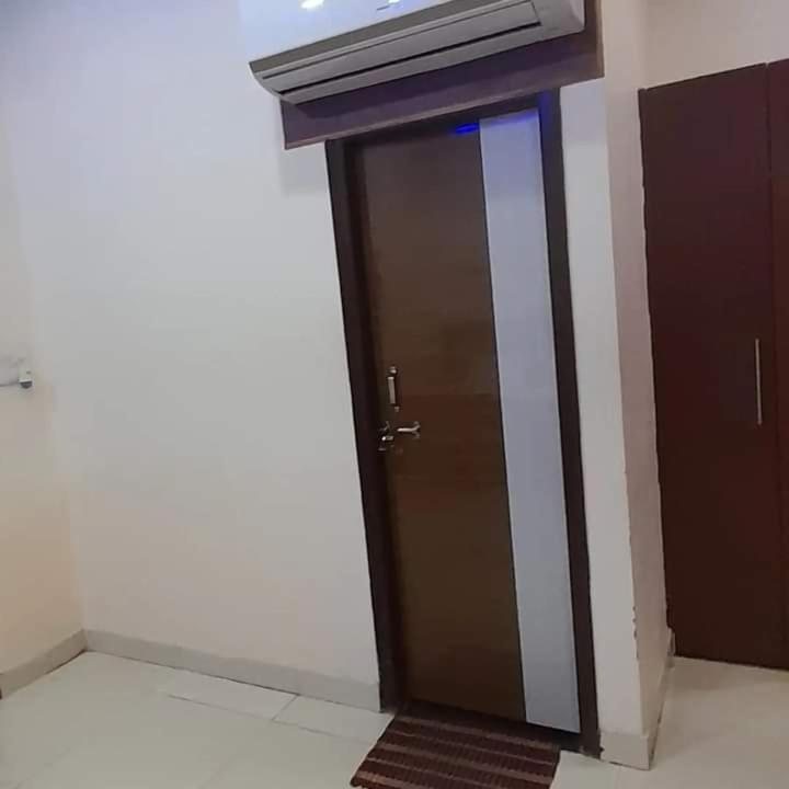 R M Plaza Hotel