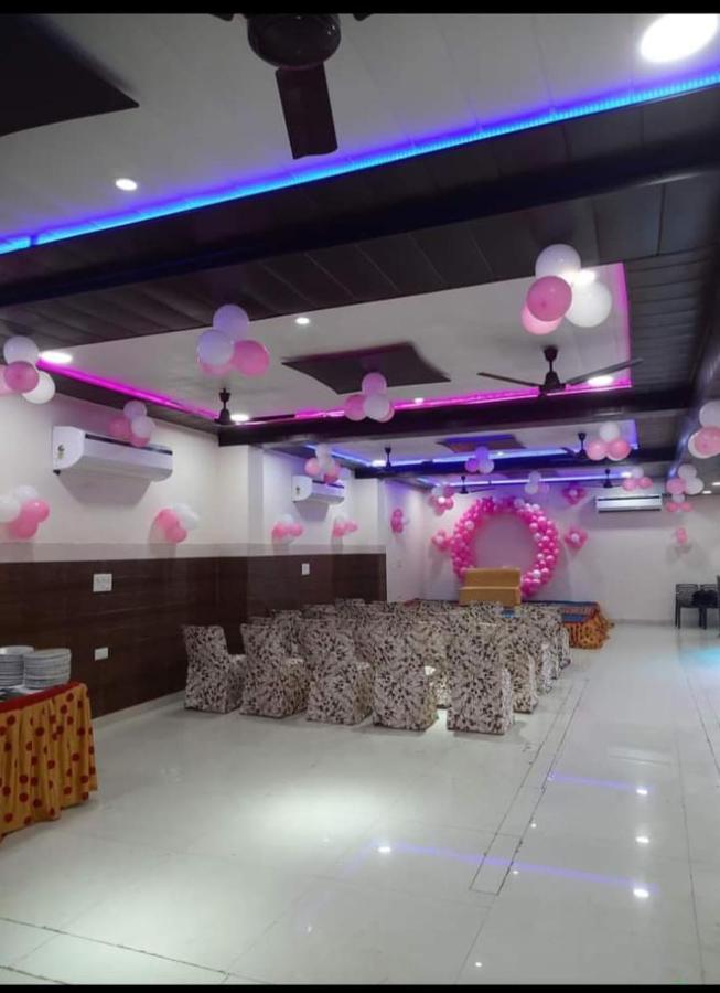 R M Plaza Hotel 2*